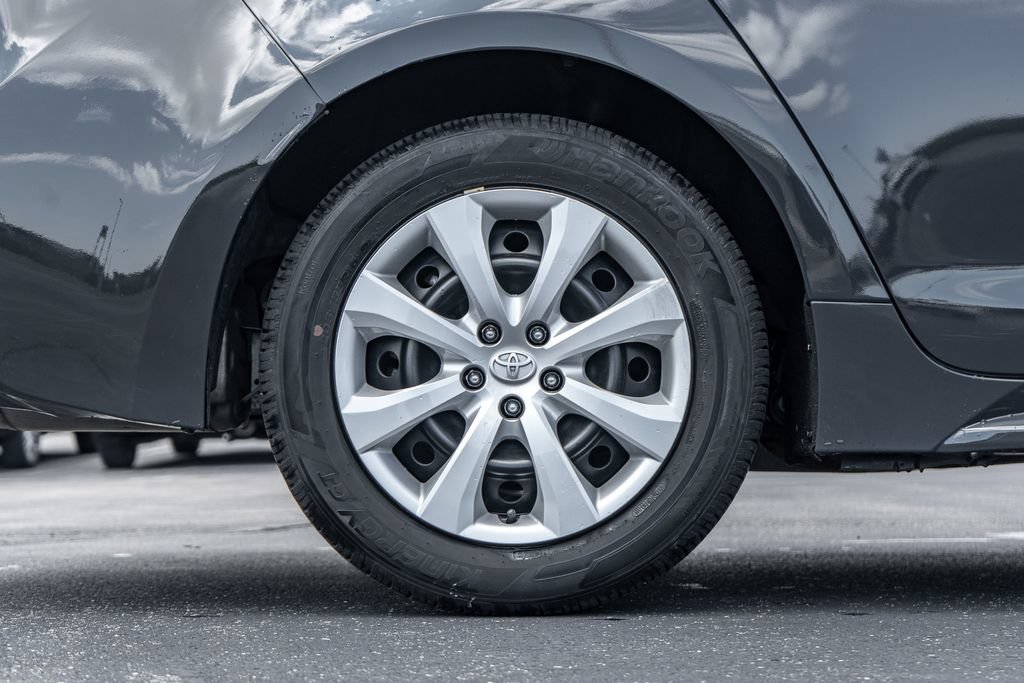 Used 2024 Toyota Corolla LE FWD image 9