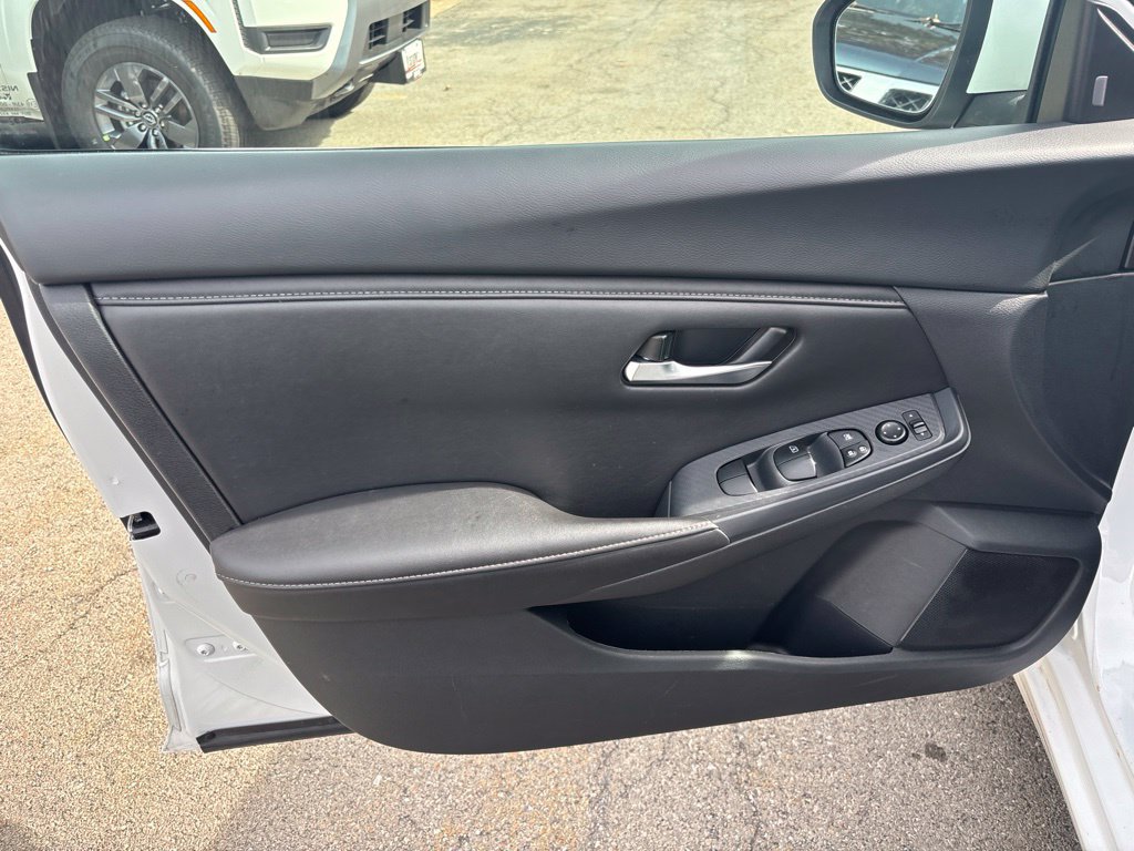Certified 2024 Nissan Sentra SV FWD image 10