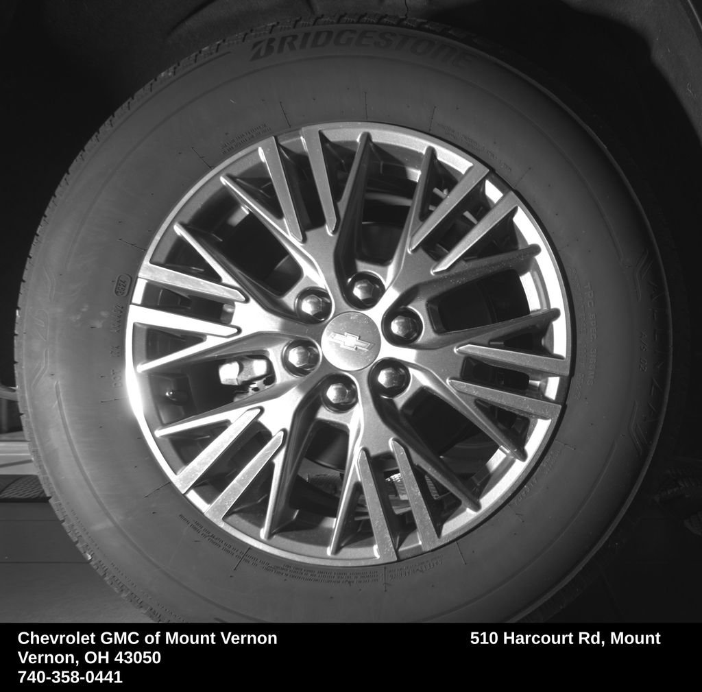 Used 2025 Chevrolet Traverse LT FWD image 18