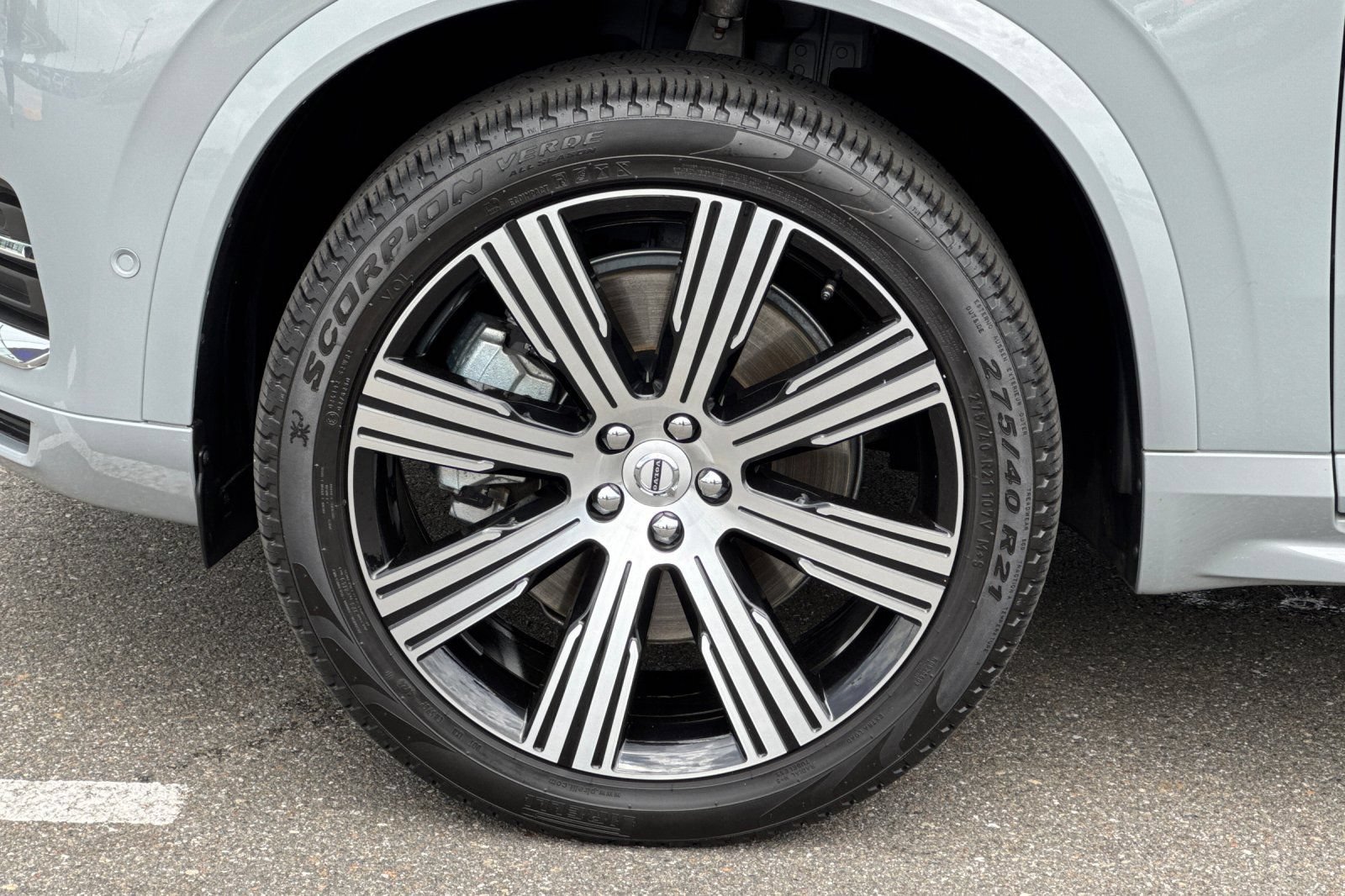 Used 2025 Volvo XC90 T8 Plus w/ Protection Package Premier AWD/4WD image 33