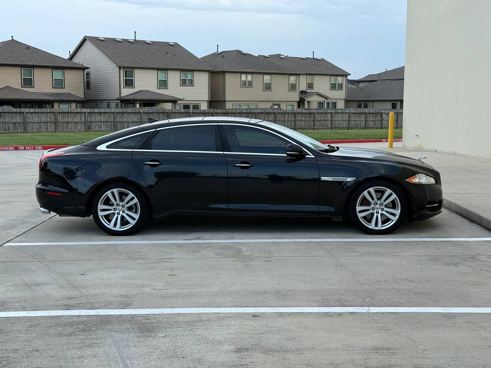 Used 2015 Jaguar XJ L Portfolio AWD/4WD image 8