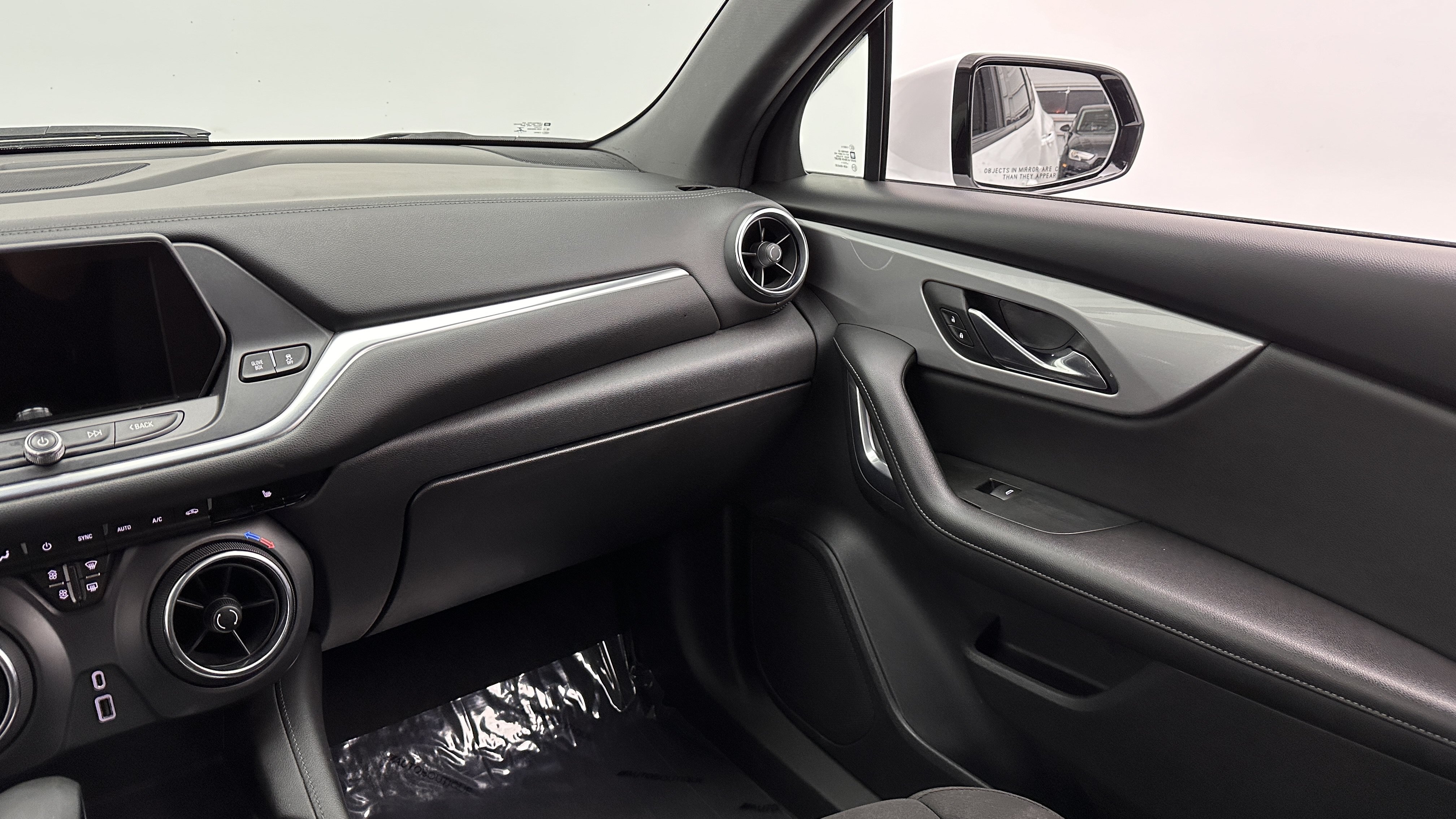 Used 2021 Chevrolet Blazer LT FWD image 29