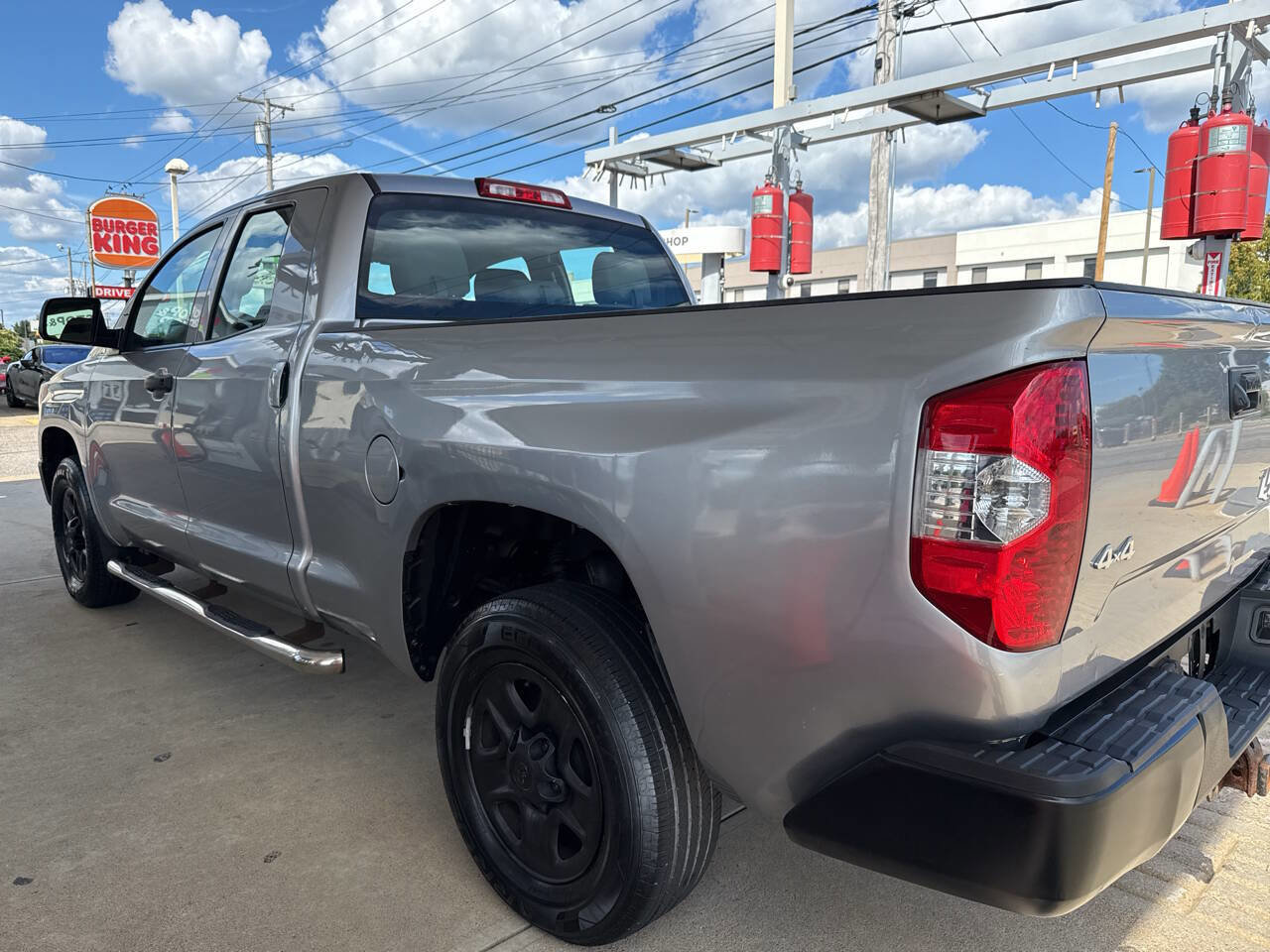 Used 2015 Toyota Tundra SR image 2