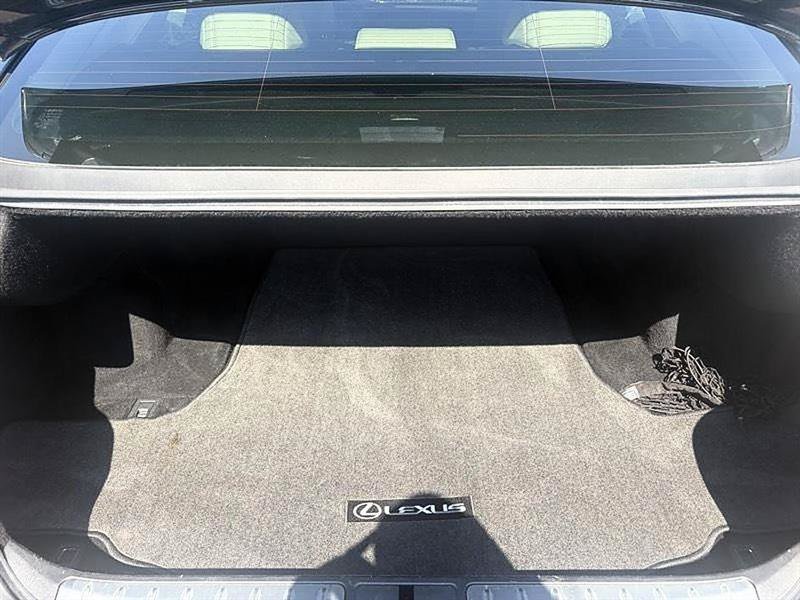 Used 2018 Lexus LS 500 w/ Interior Upgrade Package RWD image 43