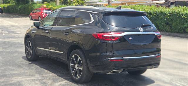 Used 2021 Buick Enclave Essence w/ Sport Touring Edition FWD image 4