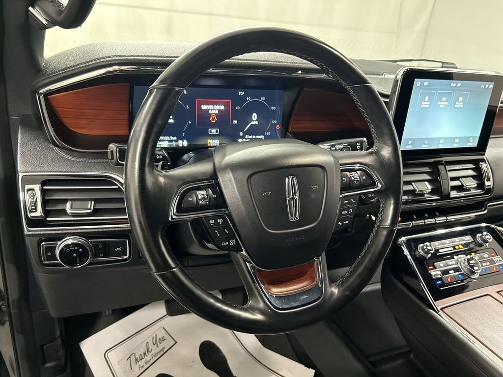 Used 2021 Lincoln Navigator L Reserve AWD/4WD image 4