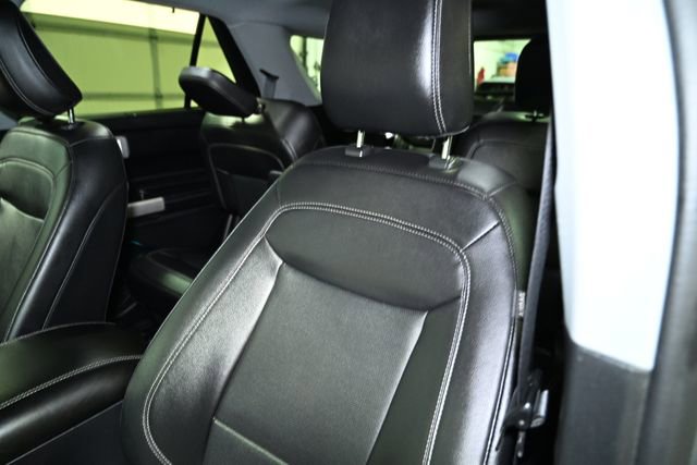Used 2021 Ford Explorer Limited w/ Equipment Group 301A image 22