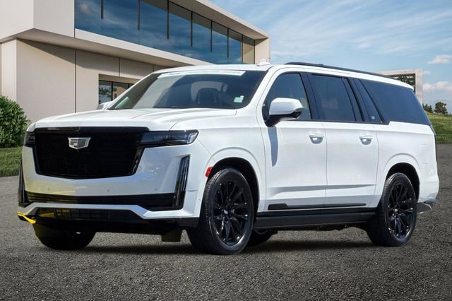 Certified 2023 Cadillac Escalade ESV Sport Platinum w/ LPO, ONYX Package AWD/4WD image 8
