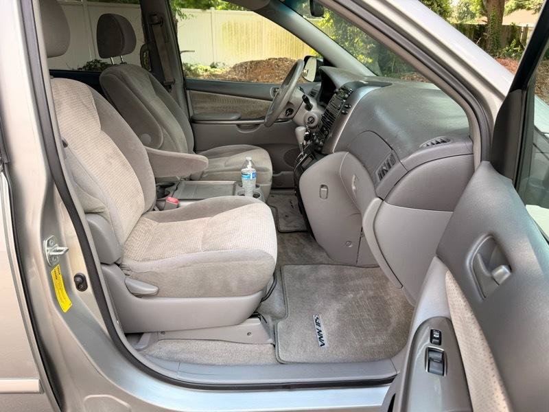 Used 2008 Toyota Sienna LE FWD image 15