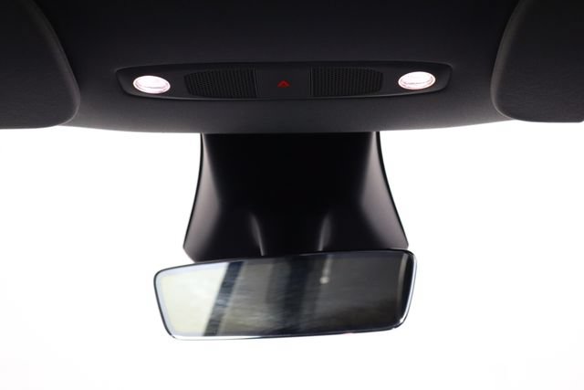 Used 2023 Tesla Model Y 2WD image 21