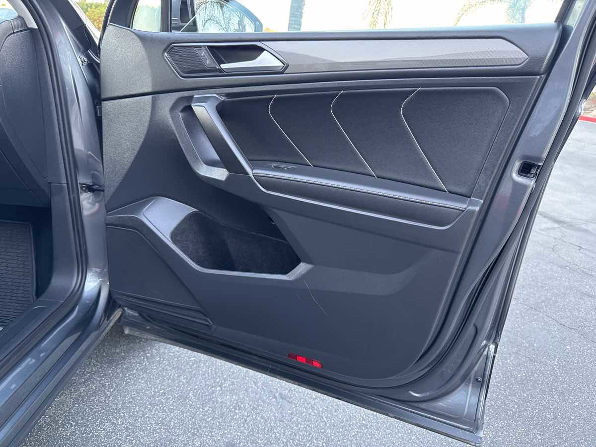 Used 2022 Volkswagen Tiguan SE image 30