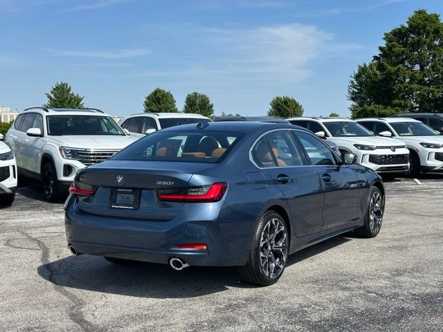 New 2026 BMW 330i xDrive Sedan w/ Premium Package AWD/4WD image 10