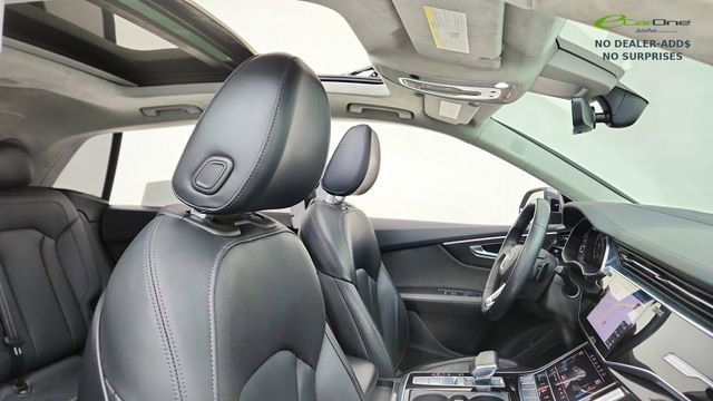 Used 2020 Audi Q8 Prestige w/ Prestige Package image 22