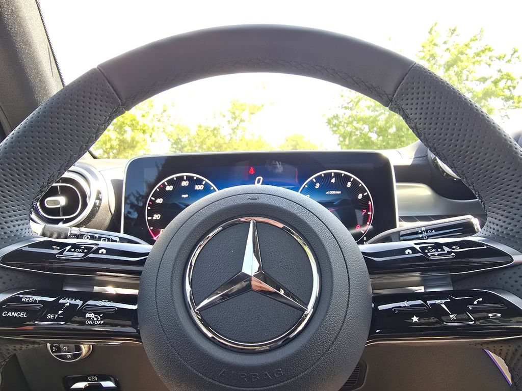 New 2027 Mercedes-Benz GLC 300 4MATIC image 27