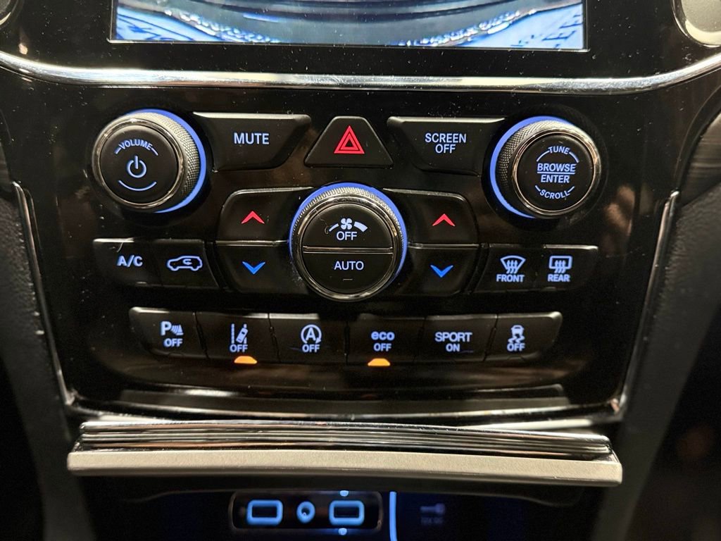 Used 2022 Jeep Grand Cherokee Laredo X AWD/4WD image 27