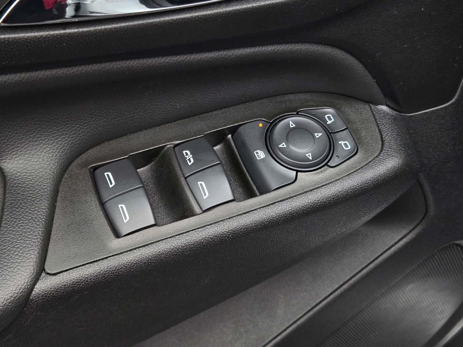 Used 2023 Chevrolet Equinox LT image 10