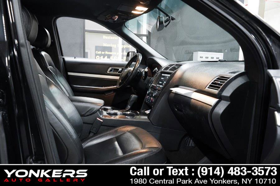 Used 2016 Ford Explorer XLT w/ Equipment Group 202A AWD/4WD image 48