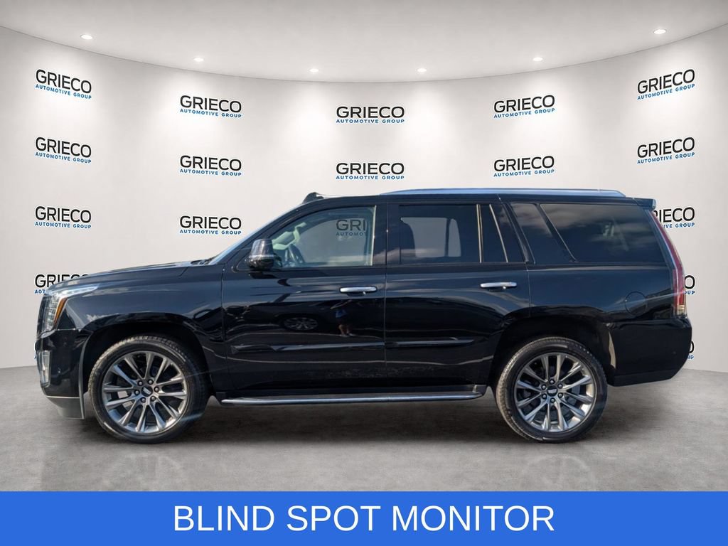 Certified 2020 Cadillac Escalade Luxury w/ Escalade Sport Edition AWD/4WD image 4