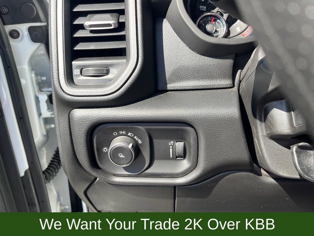 Used 2024 RAM 2500 Tradesman w/ Chrome Appearance Group image 16