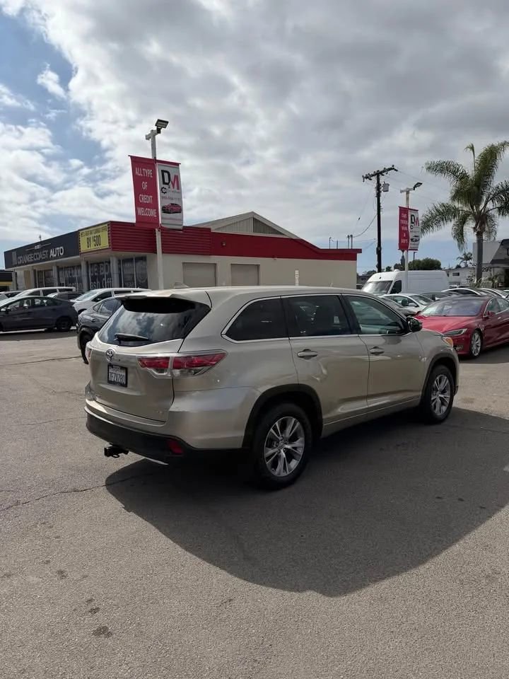 Used 2014 Toyota Highlander Plus image 4