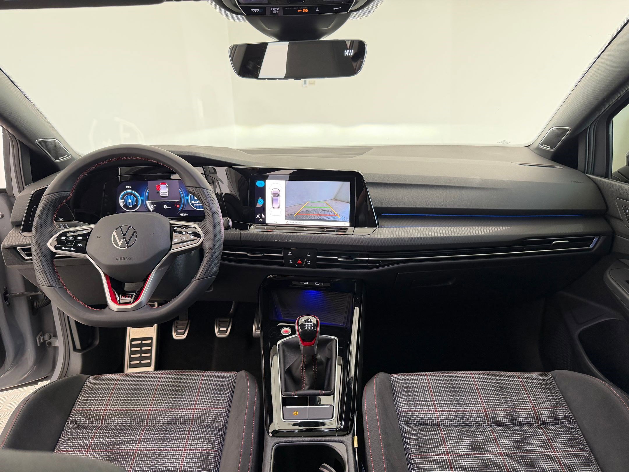 Used 2024 Volkswagen GTI SE w/ MDO Package image 16