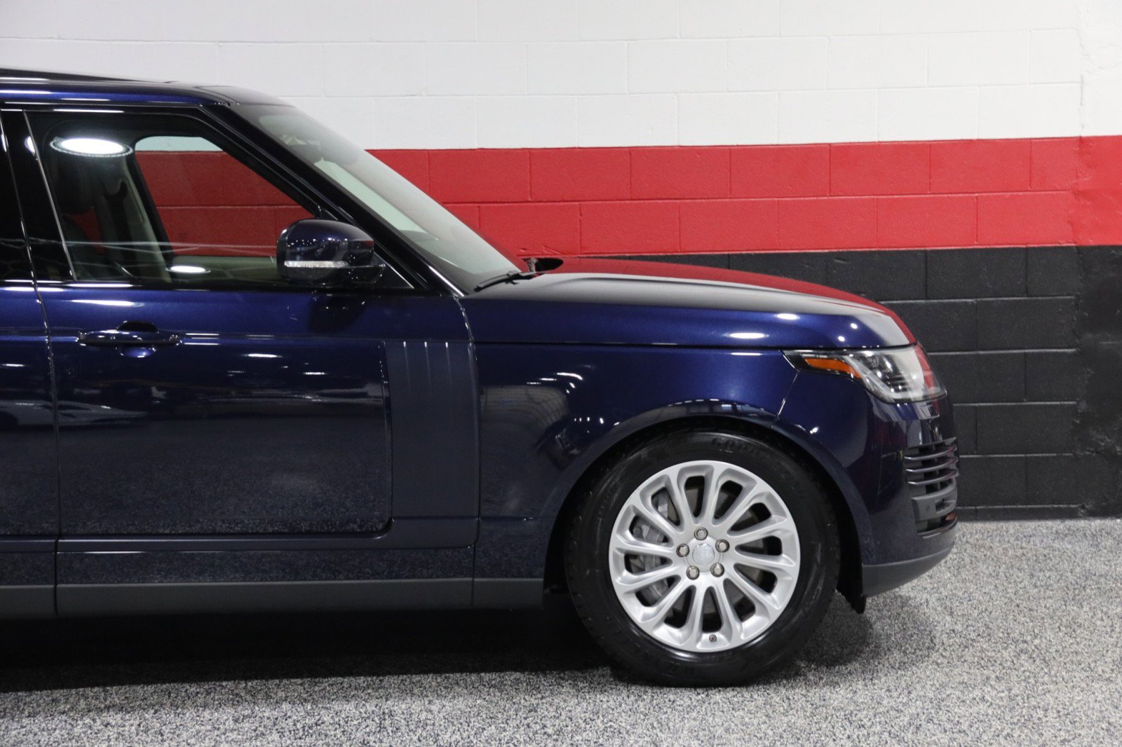 Used 2019 Land Rover Range Rover HSE image 6