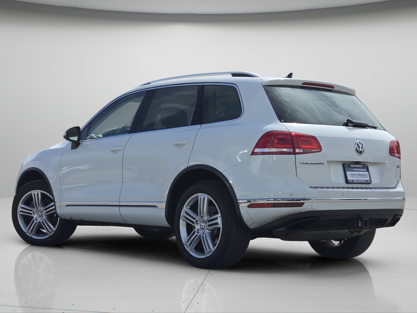 Used 2015 Volkswagen Touareg Executive AWD/4WD image 20