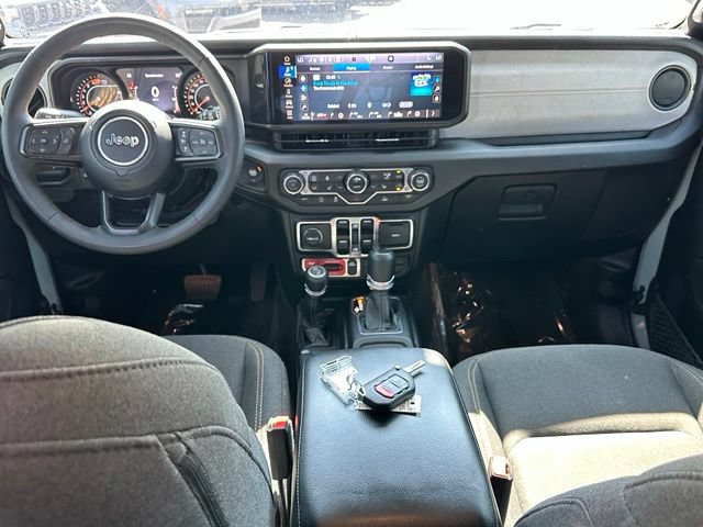 Used 2024 Jeep Wrangler Unlimited Sport AWD/4WD image 28