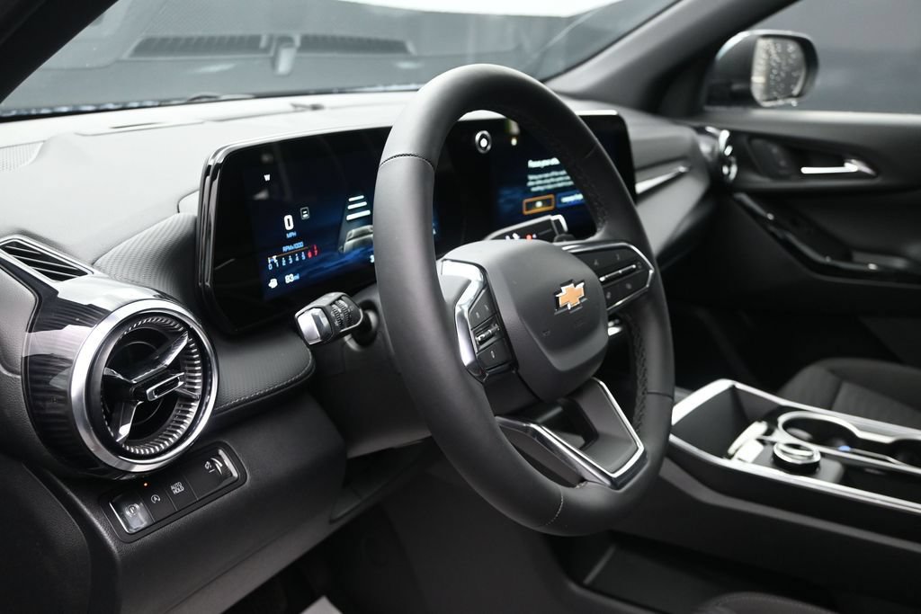 New 2026 Chevrolet Equinox LT w/ Safety and Technology Package FWD image 12