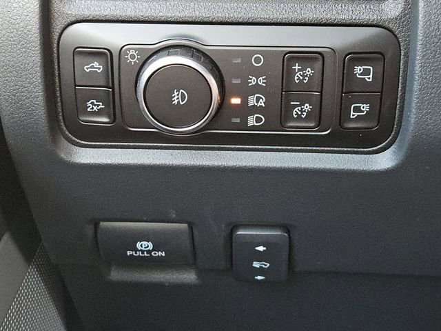 New 2026 Ford F250 Lariat w/ Black Appearance Package image 18