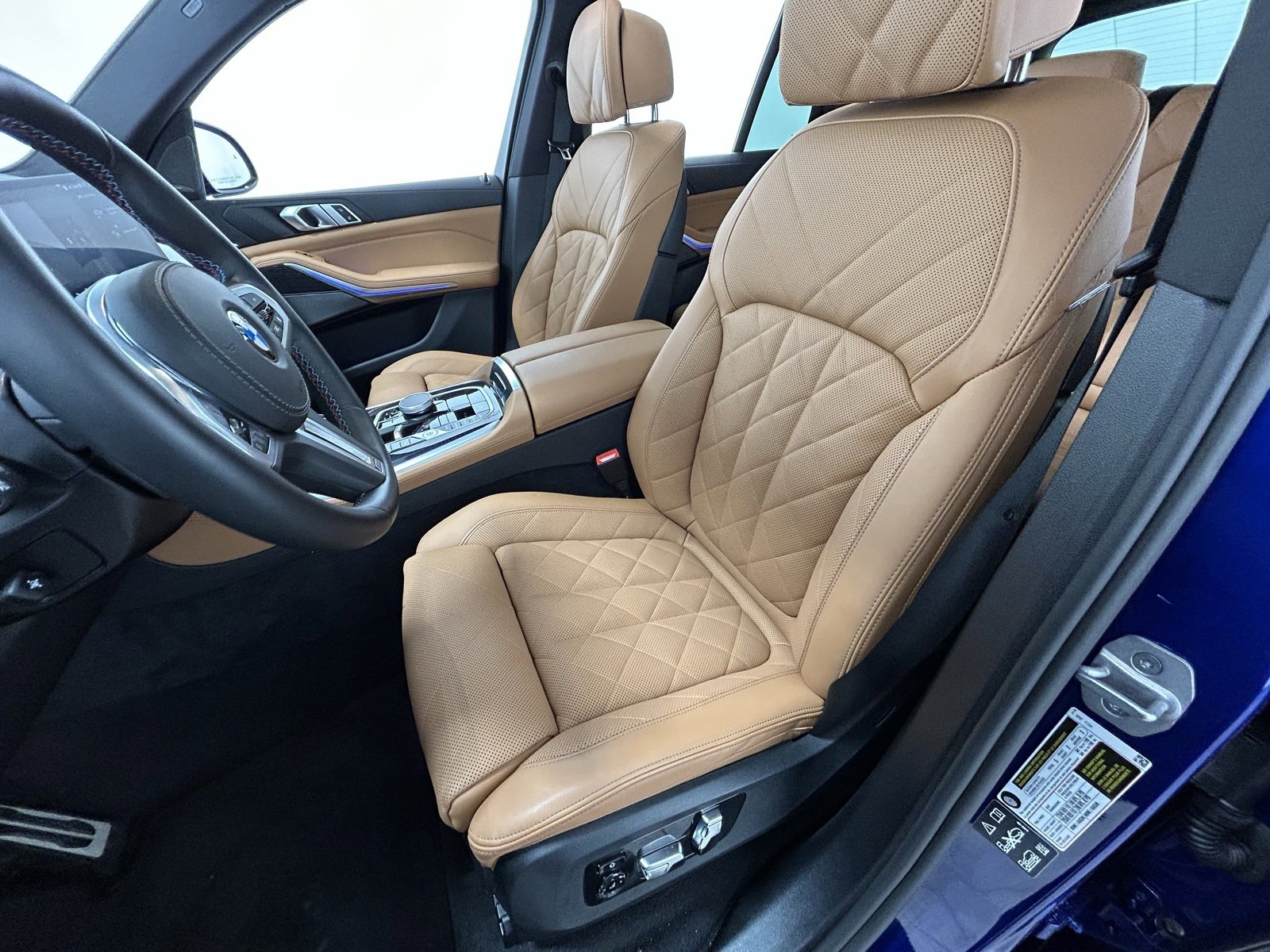 Used 2025 BMW X5 M60i w/ Parking Assistance Package image 30