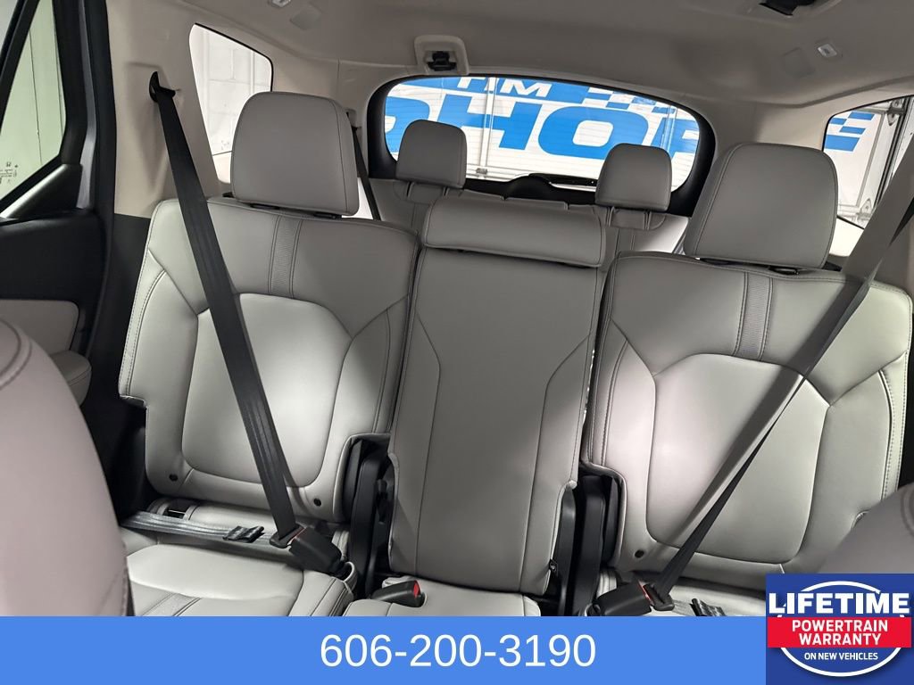 New 2025 Honda Pilot Touring image 35