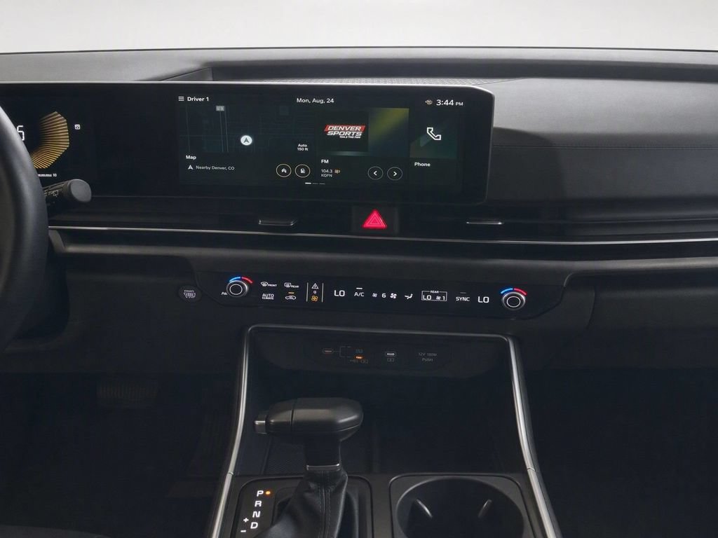 Certified 2025 Kia Carnival FWD image 32