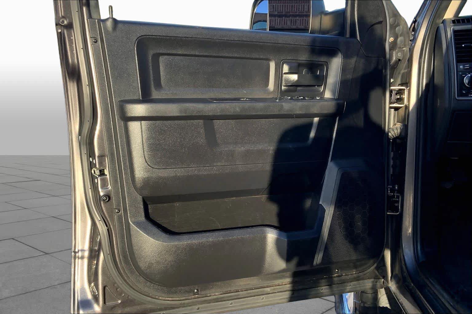 Used 2017 RAM 2500 Tradesman w/ Chrome Appearance Group AWD/4WD image 22