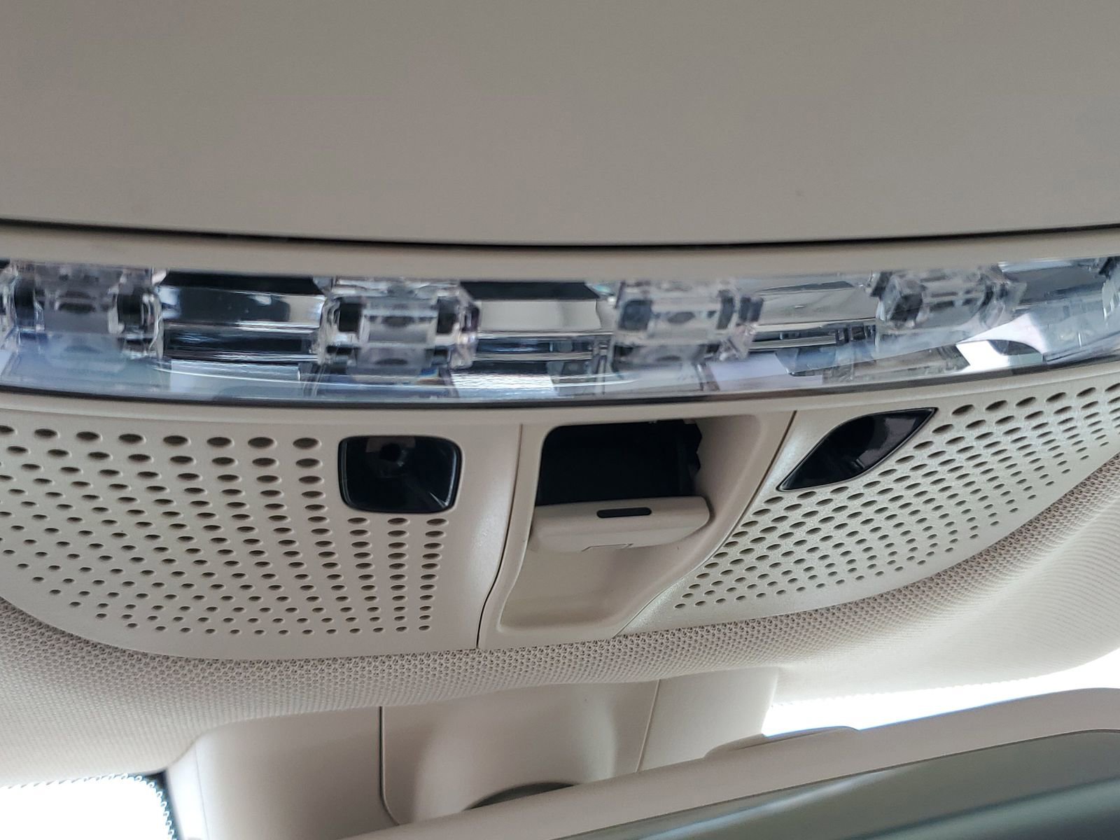 Used 2019 Mercedes-Benz GLC 350e 4MATIC image 32