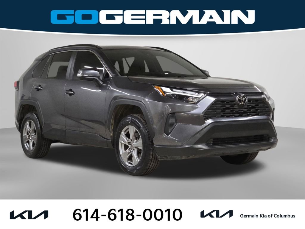 Used 2023 Toyota RAV4 XLE w/ Convenience Package image 5