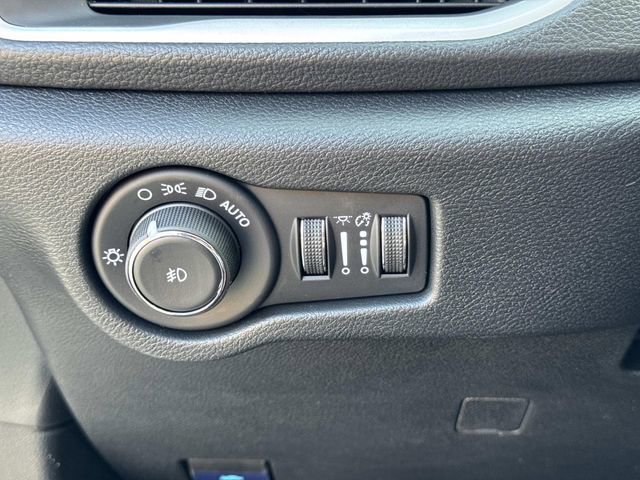 New 2026 Chrysler Pacifica Select image 29