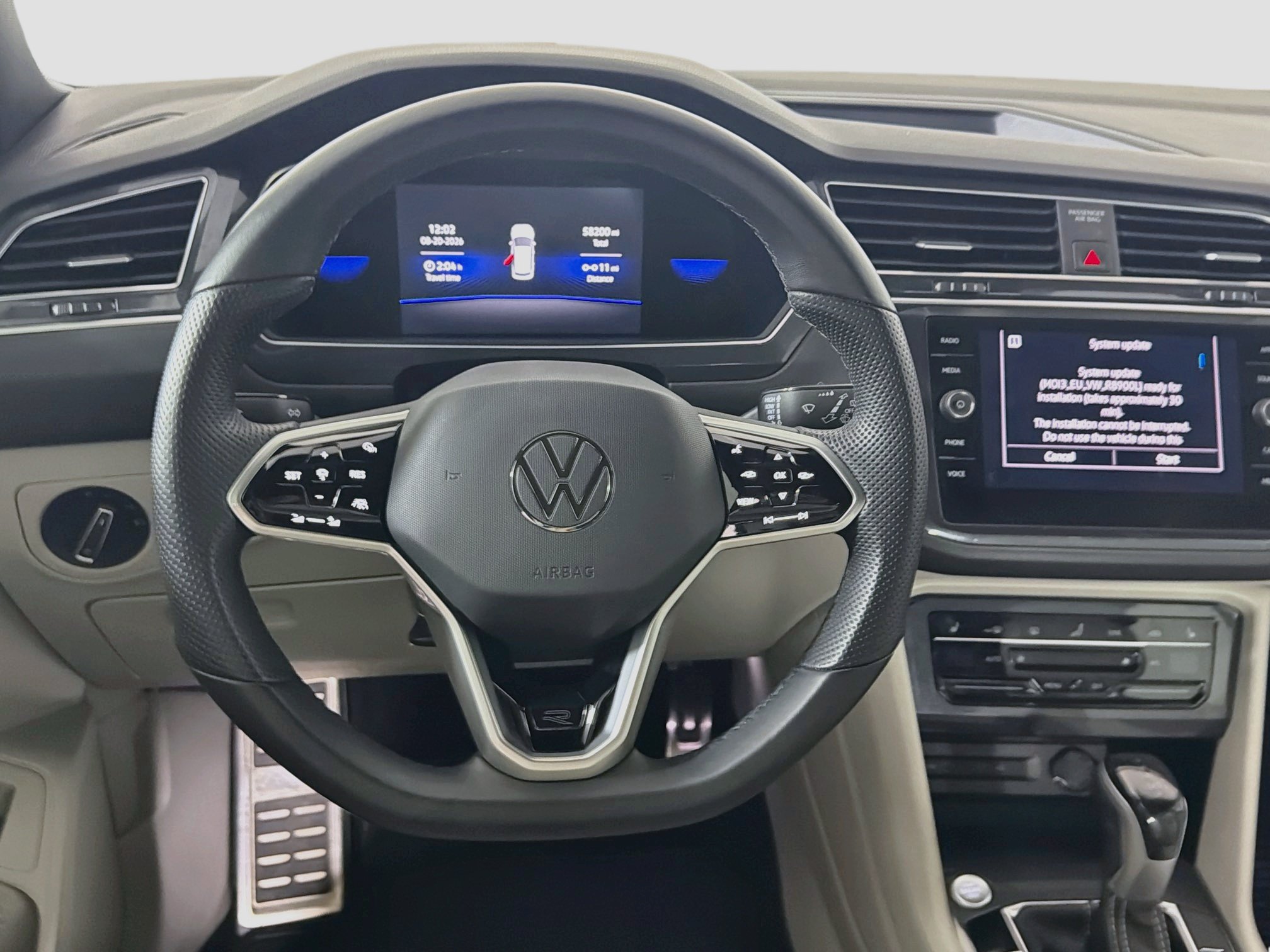 Used 2022 Volkswagen Tiguan SE R-Line FWD image 17