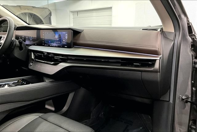 Used 2025 Nissan Murano Platinum w/ Cargo Package AWD/4WD image 19