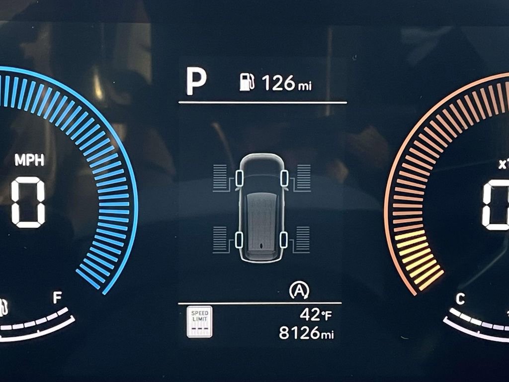 Used 2025 Hyundai Santa Fe SE image 16