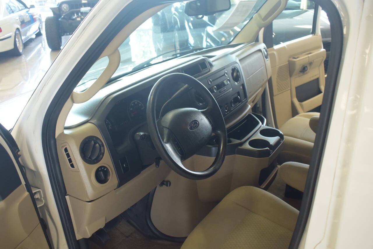 Used 2014 Ford E-350 and Econoline 350 XLT RWD image 49