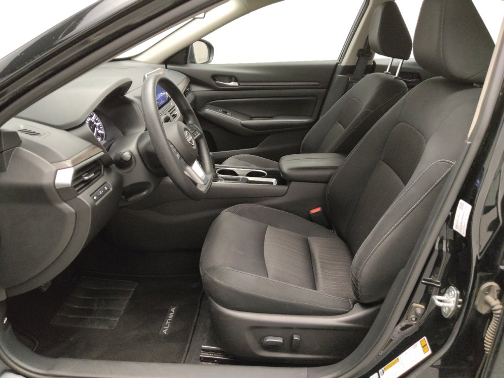 Used 2024 Nissan Altima 2.5 SV image 17