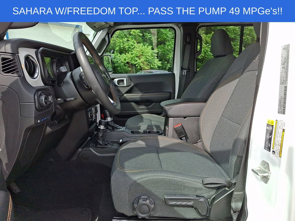 Used 2024 Jeep Wrangler Unlimited Sahara AWD/4WD image 12