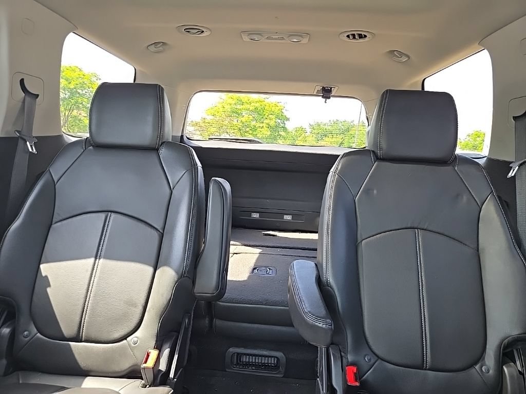 Used 2017 GMC Acadia Limited SLT AWD/4WD image 29