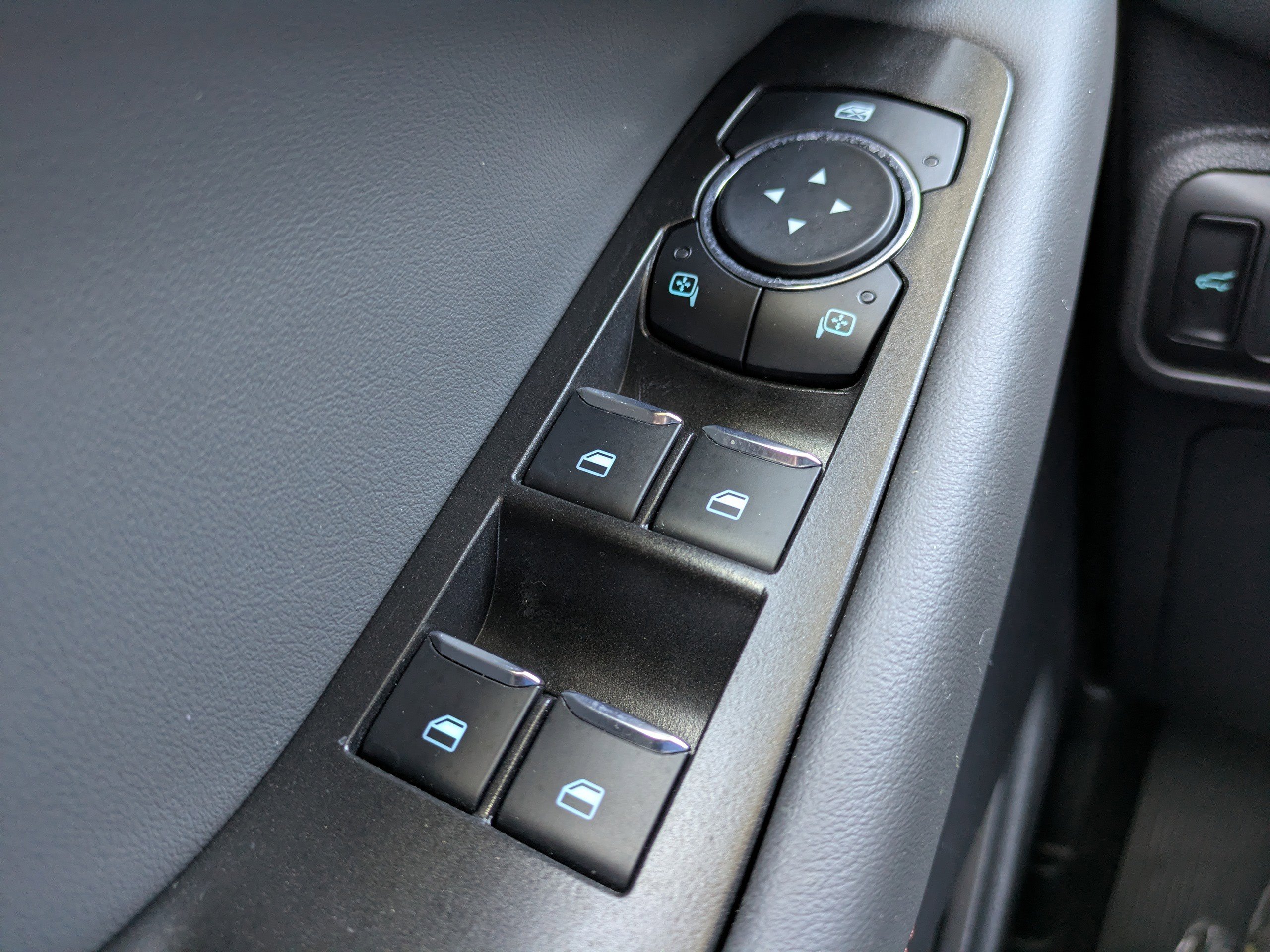 Used 2025 Ford Explorer Active image 20