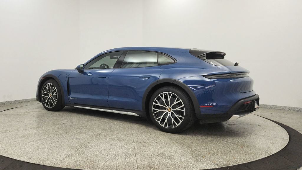 Used 2022 Porsche Taycan 4 Cross Turismo AWD/4WD image 3
