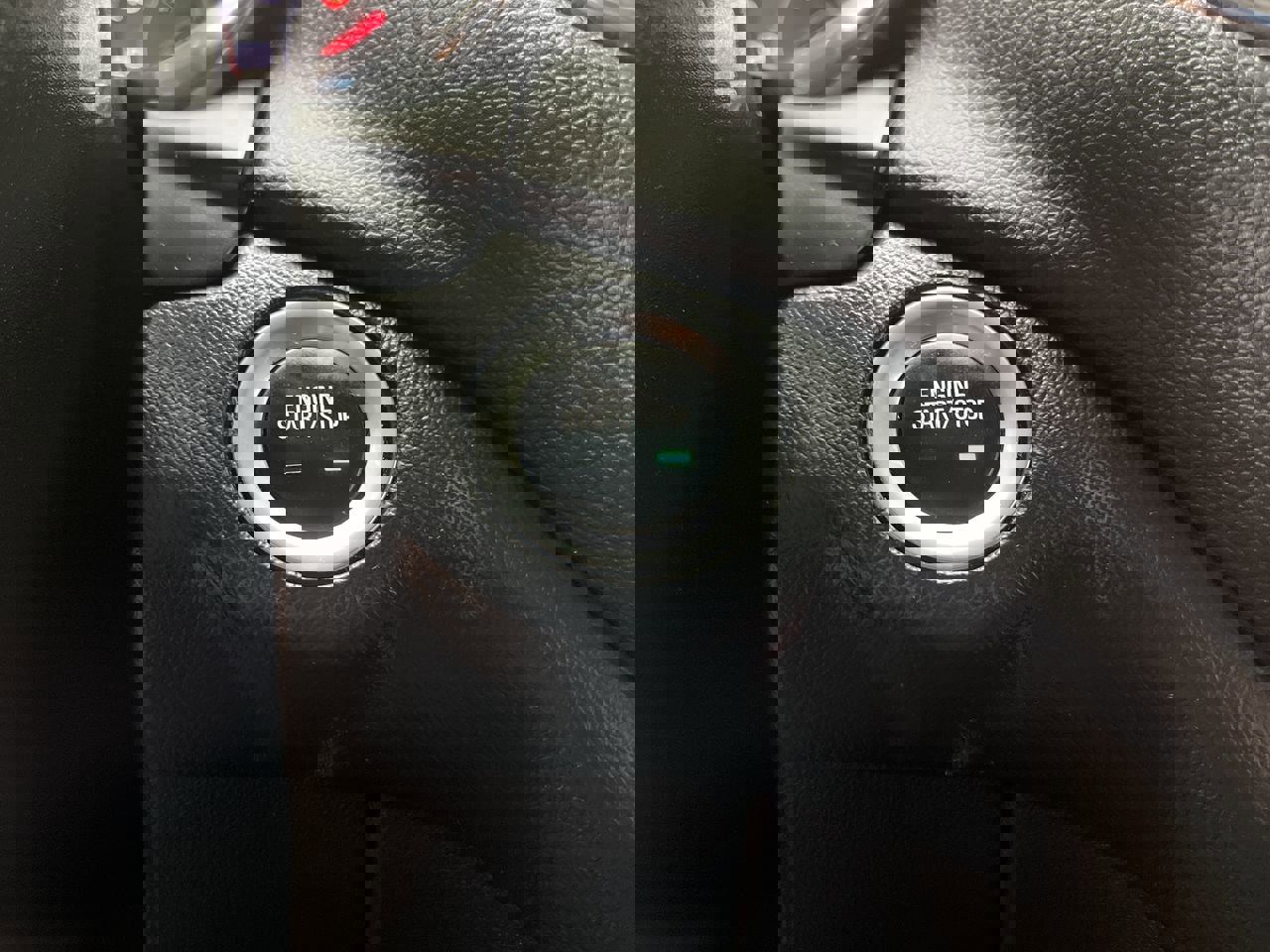 Used 2022 Chevrolet Equinox LT w/ Driver Convenience Package image 19