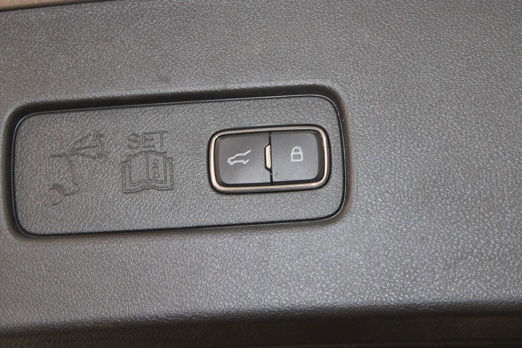 Used 2021 Lincoln Aviator Reserve w/ Equipment Group 201A AWD/4WD image 14