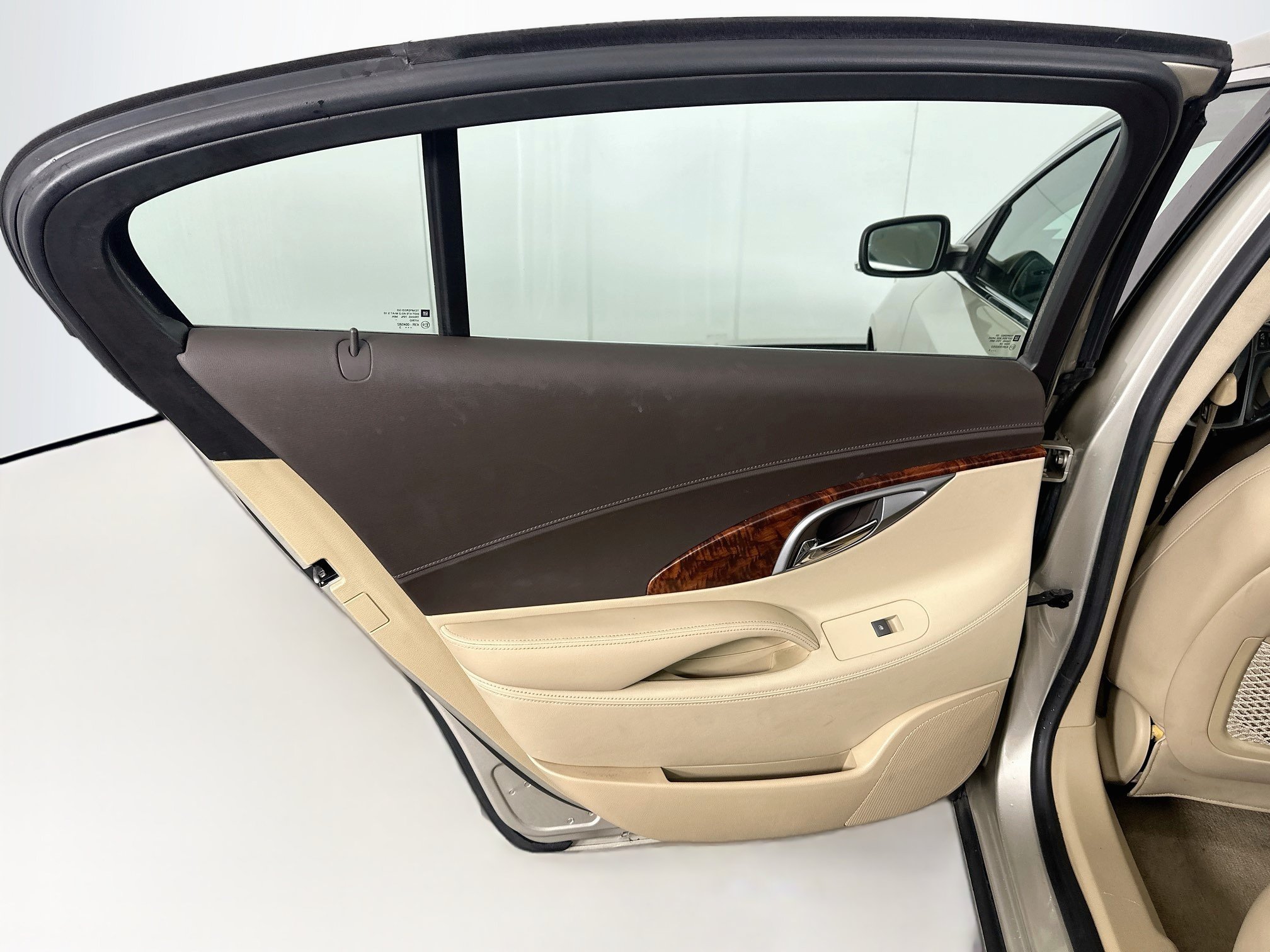 Used 2013 Buick LaCrosse Leather w/ Driver Confidence Package FWD image 26