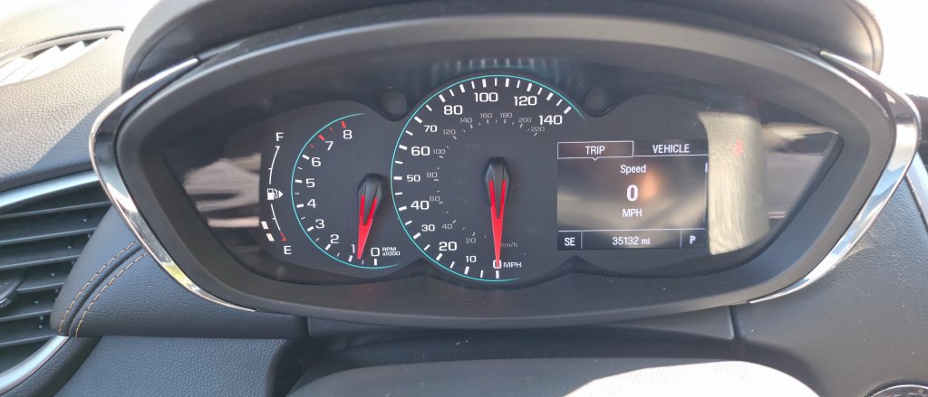 Used 2020 Chevrolet Trax LT w/ LT Convenience Package FWD image 18
